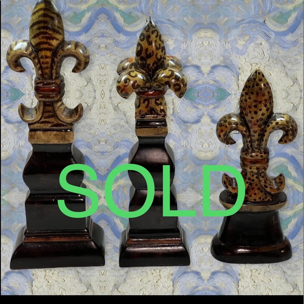 SOLD xGently Used le fleur decor 3 pieces